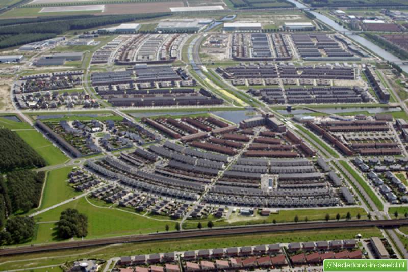 Luchtfoto's Almere / foto's Almere Nederlandinbeeld.nl