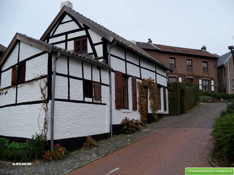 Eygelshoven > Nieuwenhagerweg luchtfoto's / foto's Nederlandinbeeld.nl