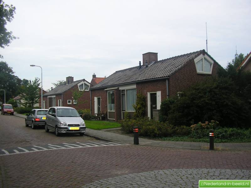 Luchtfoto's Ouwerkerk / foto's Ouwerkerk Nederlandinbeeld.nl